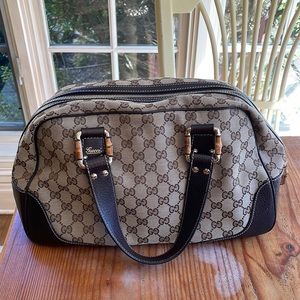 Vintage Gucci bag in perfect condition.